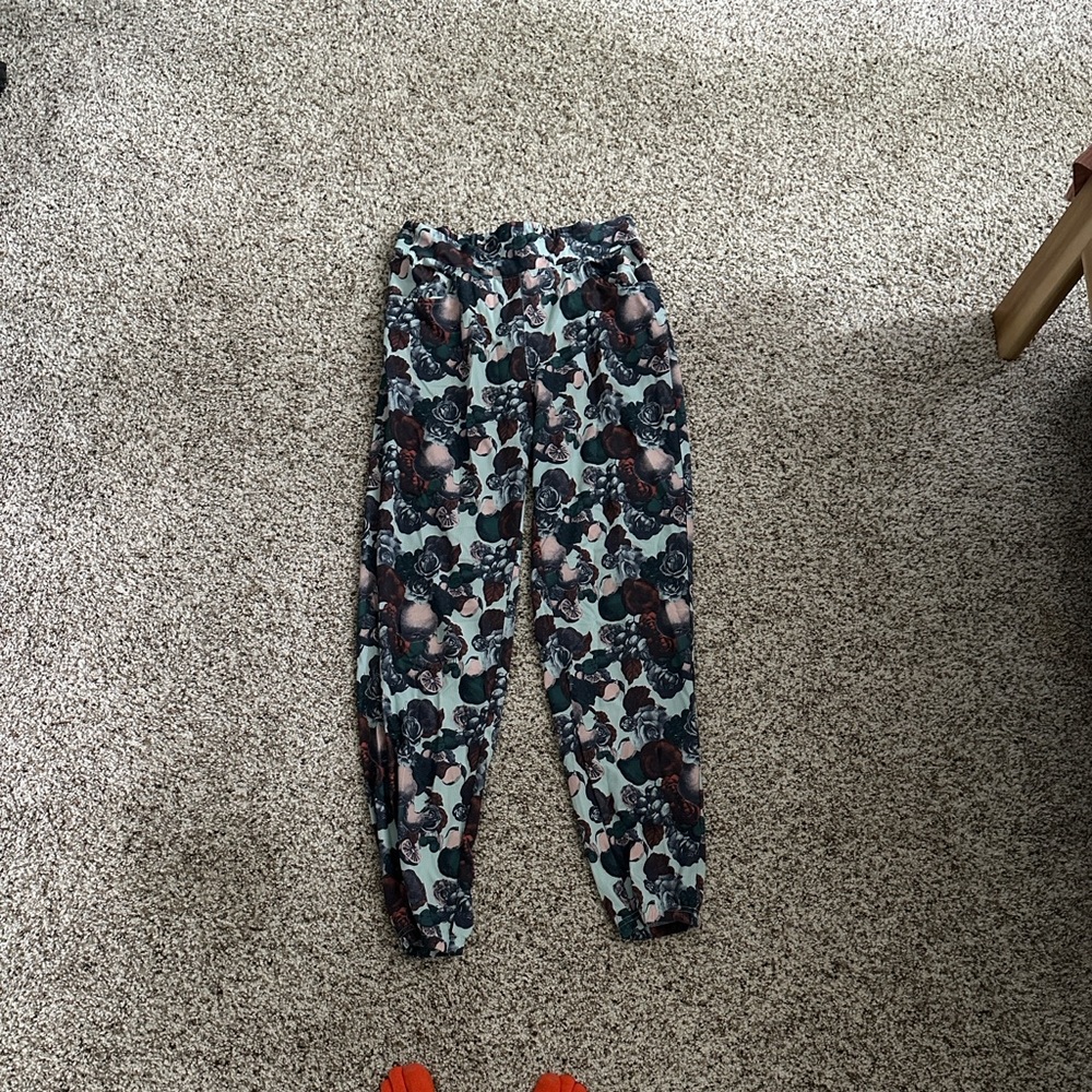 Oiselle Benjamina floral jogger